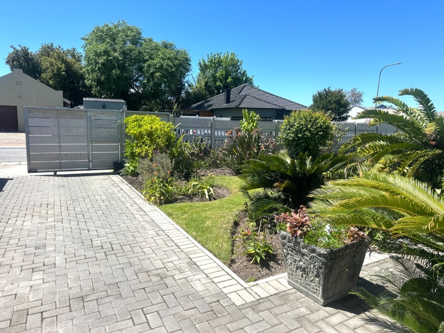 3 Bedroom Property for Sale in Bodorp Western Cape